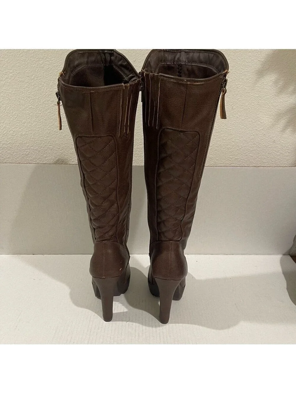 Women’s Wild Diva Lounge Brown Quilted Lug Heel Knee High Boots Size 7 US!